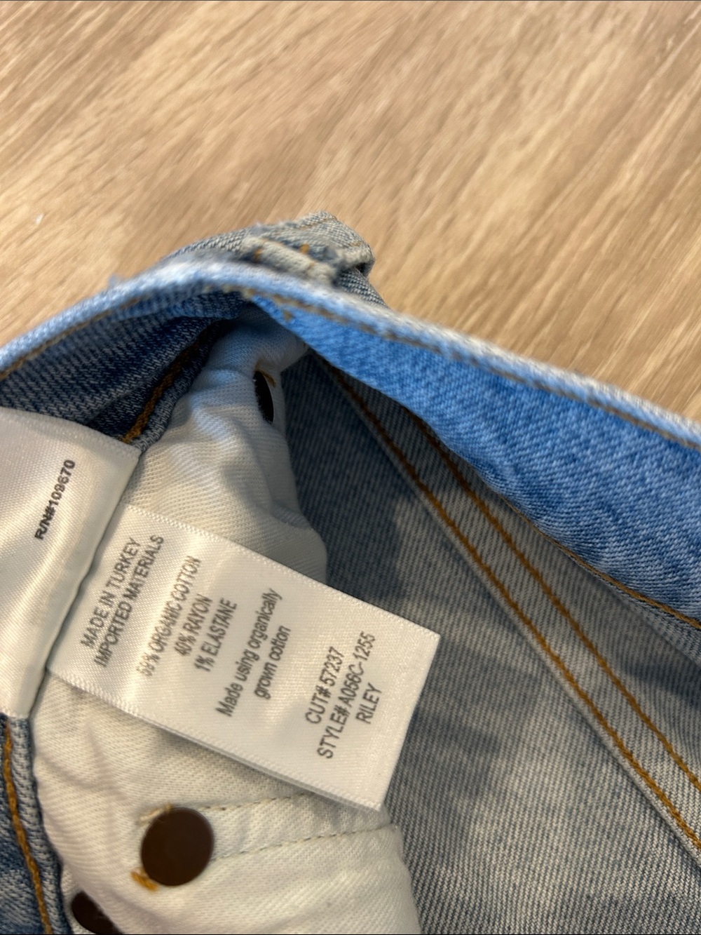 Agolde - Riley High Rise Straight Jeans - Picture 3 of 7
